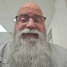 Nobody should move to Texas!!! There's nothing here but a dry heat and a  bunch of illegals