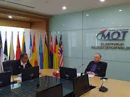 Ministry of transport malaysia on wn network delivers the latest videos and editable pages for news & events, including entertainment, music, sports, science and more, sign up and share your playlists. Transport Ministry Pledges Full Cooperation With Public Transport Operators The Star