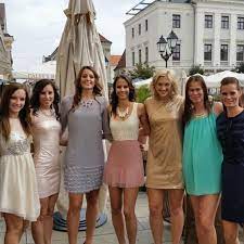 427 kb anita görbicz, katrine lunde haraldsen, szimonetta planéta 2011.jpg 800 × 571; Gorbicz Anita On Twitter Gyori Girls Team Eto Http T Co Oezrtzuizb