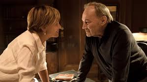 Sie erträgt es stillschweigend aus angst um die gemeinsame tochter. Klaus Maria Brandauer Erklart Im Interview Woruber Das Publikum Im Ard Krimi Feinde Abstimmt Nordbayern De