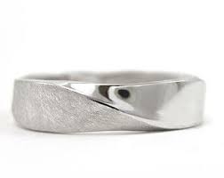 Mobius Wedding Ring 5mm Mobius Wedding Band Mens Mobius Ring Etsy In 2021 Mens Wedding Rings Mobius Ring Mens Wedding Bands