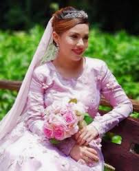 Jadi, saya pun tumpang rezeki mereka, katanya. Moga Kekal Ke Jannah Komen Netizen Bila Tiz Zaqyah Pakai Baju Pengantin Media Hiburan