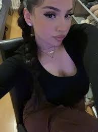 Desirae Avery's Instagram, Twitter & Facebook