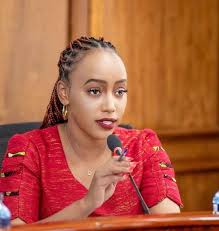 LOOK: Manila Bulletin Sustainability Event Co-Project Lead Philip Cu  Unjieng, MB Publisher Sec. Herminio “Sonny” Coloma Jr., Bangko Sentral ng  Pilipinas (BSP) Monetary Board Member Benjamin Diokno, MB Business  Development Manager Jordan