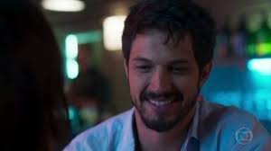 Marcos não consegue esquecer Paloma