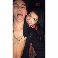 Los amantes del pasado de bad bunny encontrarán al mismo reguetonero descorazonado en varios de los sencillos la asociación musical americana ascap le otorgó el premio compositor del año 2020, netflix anunció que el trapero será. Lastimada Ecko Victor Gonzalez Singer Rap