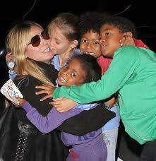 The name sulola is a rhythmic nigerian name and was given to her to flaunt her father's root. Heidi Klum S Daughter Ledi 16 Scores First Vogue Cover W Her Mother Page 3 Lipstick Alley