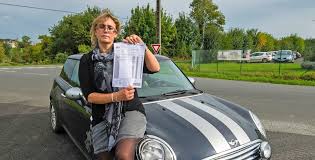La pose sur le toit est rapide et simple. 2 300 A Payer Pour Une Defaillance Du Toit Ouvrant A 84 000 Km