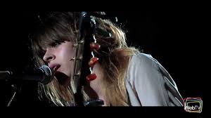 Bonjour a tous ,je voulais savoir si c'était possible de retrouver quelqu'un sur instagram juste avec son numefo de telephone? Corine Marienneau