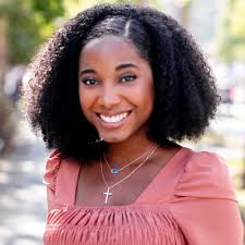 It's been ONE YEAR since I became a full-time freelancer. 🤯 It's also been  one year since I left a job where I was gaslit and had vulnerabilities  shared in conversations later