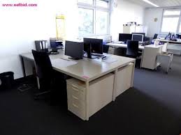 Schreibtisch gebraucht und günstig kaufen. 12 Schreibtische Gebraucht Kaufen Trading Premium Netbid Industrie Auktionen