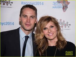 Connie Britton Taylor Kitsch Have A Friday Night Lights Reunion Texasforever Taylor Kitsch Friday Night Lights Tim Riggins