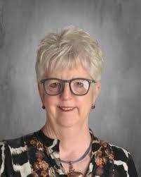 Alison Derry's Instagram, Twitter & Facebook