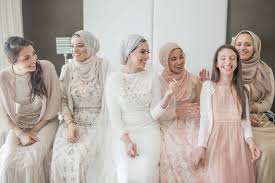 Natural Photos Of You And Your Bridesmaids Bridesmaids Gowns By Adrianna Papell The Palm Hotel Phot Palms Hotel Hijabi Wedding Adrianna Papell Bridesmaid
