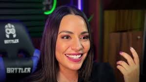 Elizabeth Cano's Instagram, Twitter & Facebook