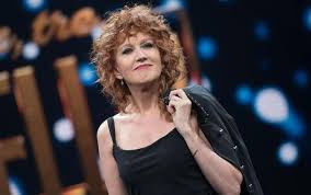 Chi è carlo di francesco, marito della mannoia. Fiorella Mannoia Il Testo Di Chissa Da Dove Arriva Una Canzone