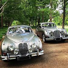 Leal S Two Gorgeous Jags On A Transfer To The Winelands For 12 Passengers Last Month Book Them At Www Classic Rides Co Za Car Vintage Capetown
