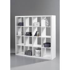 Die regale im dekor buche toskana verleihen dem wohnzimmer eine gemütliche atmosphäre und das regal mit stufiger schräge passt perfekt unter die treppe im wohnzimmer und hält viel platz für. Raumteiler Style 136 Weiss 16 Facher Regal Standregal Raumtrenner Wohnzimmer Regale Wohnen Mobel Jahnichen Center Gmbh