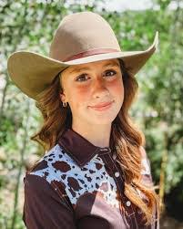 Jennifer Nebel's Instagram, Twitter & Facebook