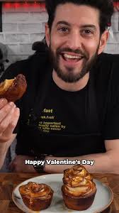 Apple Pie Cinnamon Roll Roses > Real Roses! ❤️ #love #dessert  #valentinesday #FoodHack #deliciousfood #applepie #reels