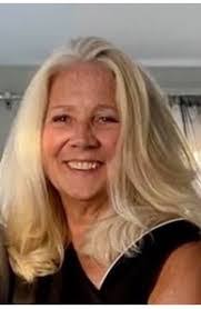 Cassandra Dowling's Instagram, Twitter & Facebook