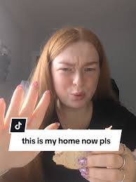 Hannah Gunn's Instagram, Twitter & Facebook