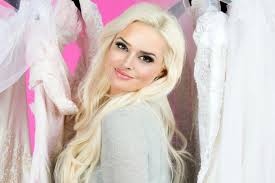 Die katze ist unter der haube. Daniela Katzenberger Das Denken Ihre Fans Uber Die Tv Hochzeit Gala De