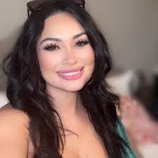 Samantha Garcia's Instagram, Twitter & Facebook