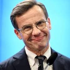 L'"uomo sul ponte" della protesta contro Xi Jinping ispira la rivolta in  Cina e nel mondo