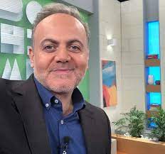 Ο δημοσιογράφος μιχάλης κεφαλογιάννης μίλησε στην εκπομπή του για τη δική του προσωπική. 8etikos Ston Koronoio O Mixalhs Kefalogiannhs H Anarthsh Toy Sta Social Media Fthis Gr