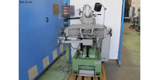 Mini boring head in action. Milling Machine Schaublin 13 10399 Used Machine Tools Rdmo
