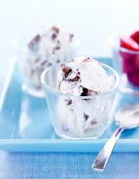Glace Bounty Au Yaourt Thermomix Pour 6 Personnes Recettes Elle A Table Recette Yaourt Thermomix Recette Glace Glace Et Sorbet