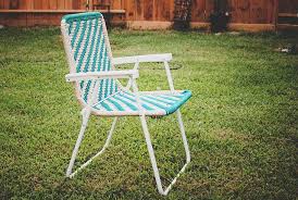 Saving An Old Lawn Chair Goodknits A Knitting Crochet Blog Lawn Chairs Chair Repair Macrame Chairs