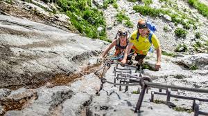 Die höllentalklamm ist in jedem fall ein muß während des urlaubs in der zugspitzregion. Klettersteig Durch Das Hollental Bis Auf Die Zugspitze