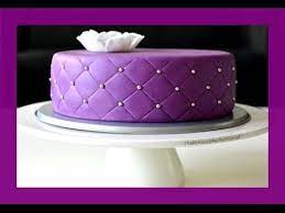 quilted cake gestepptes muster fondanttorte mit quilted gestepptem muster von kuchenfee purple desserts quilted cake purple cakes