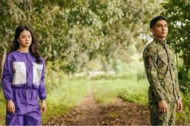 Foto prewedding seorang tentara dan dokter berhijab viral di instagram. Foto Pasangan Filipina Jadi Viral Usai Foto Pre Wedding Bertema Crash Landing On You Media Blitar