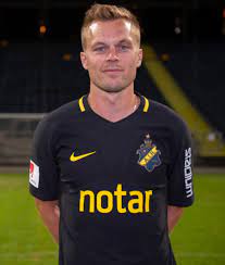 Bengt ulf sebastian larsson is a swedish professional footballer who plays as a midfielder for allsvenskan club aik and the sweden national. Sebastian Larsson Bio Net Worth Age Married Wife Salary Contract Transfer News Nationality Position Family Parents Height Facts Wiki Gossip Gist