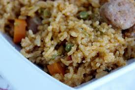 Riz Saute A La Saucisse Petits Legumes Alice Pegie Riz Saute Recettes De Cuisine Plat