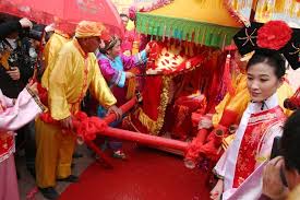 Marriage Traditions Around The World Pics Traditional Marriage Traditional Chinese Wedding Wedding Elements