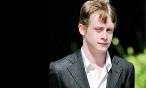 You have probably watched home alone movie, right? Macaulay Culkin Bio Net Worth Birthday Height Weight Girlfriend Dating Affair Married Ethnicity Nationality Fact Career
