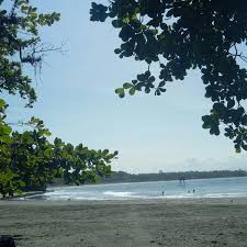 Lokasinya berjarak 40 kilometer atau sekitar 1 jam perjalanan dari pusat kabupaten pangandaran. Photos At Pantai Batu Karas Pangandaran Jawa Barat