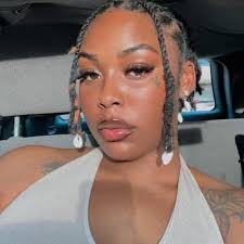 Trash. They should be ashamed… the screwed that wig up so bad.