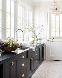 Studio Mcgee Auf Instagram Ihre Quelle Fur Alle Farben In Themcgeehome Ist Heute Im Blog Deco Maison Design Idee Deco Cuisine Deco Maison