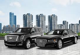 Dial 7 upholds its reputation as the best car service in new york city by bringing you comfortably and stylishly to virtually any destination you desire. New York Corporate Limo Services Executive Limousine Services For Ny
