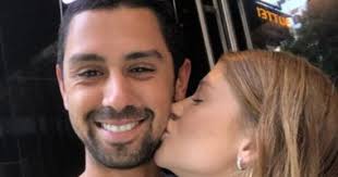 Während ihre eltern im finsteren scheidungszoff stecken, ist ihre welt rosarot! 10 Fotos Erzahlen Von Der Liebe Von Bill Gates Tochter Zu Den Agyptischen Kommissionen Nil Nassar Nach Welt