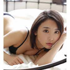 Gravure idol av