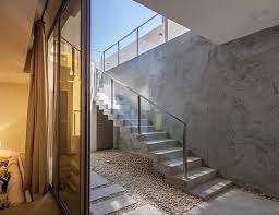 الأسمنت كإضافة للتصميم من أعمال المعماري عبدالمحسن الذياب في مشروع نزل الملقا في الرياض Home Decor Instagram Posts Stairs