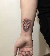 minimalist lion tattoo liontattoo aslan dovmesi dovme tattoo