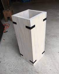 Easy Diy Umbrella Stand From One Board Umbrella Stand Diy Entryway Patio Umbrella Stand