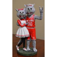 Nc state's previous live mascot, lobo iii, served from 1966 to 1970. Oxbay By Seasons Designs Ncaa Nc State Mr And Mrs Wuf Mascot Figurine Wayfair